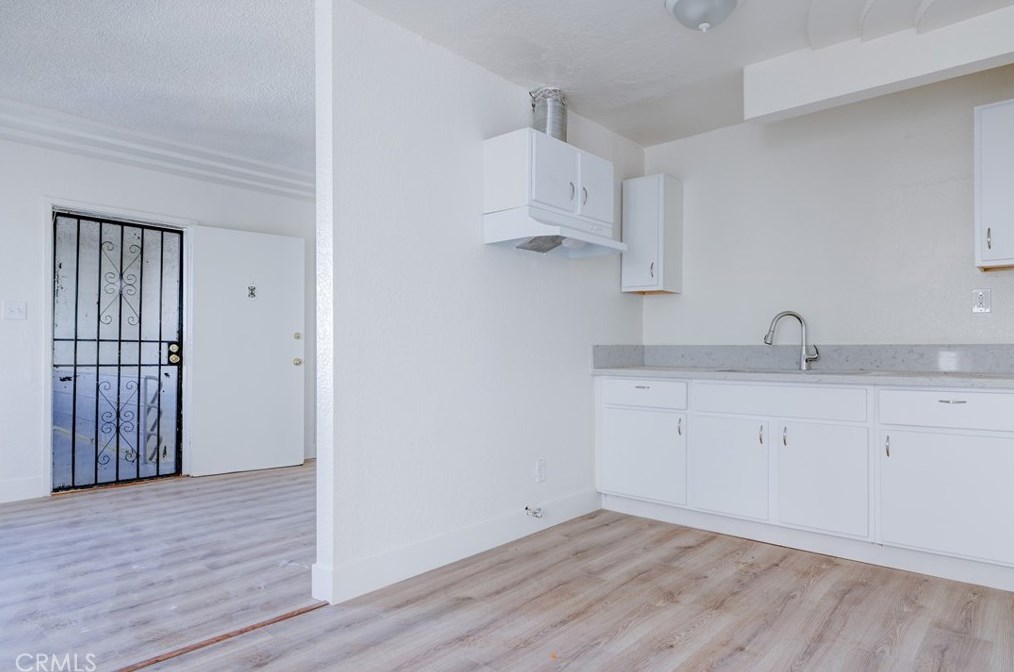 1144 57th St, Los Angeles CA  90011-4821 exterior