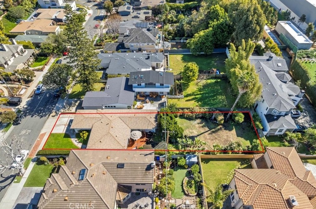 1320 Voorhees Ave, Manhattan Beach, CA 90266