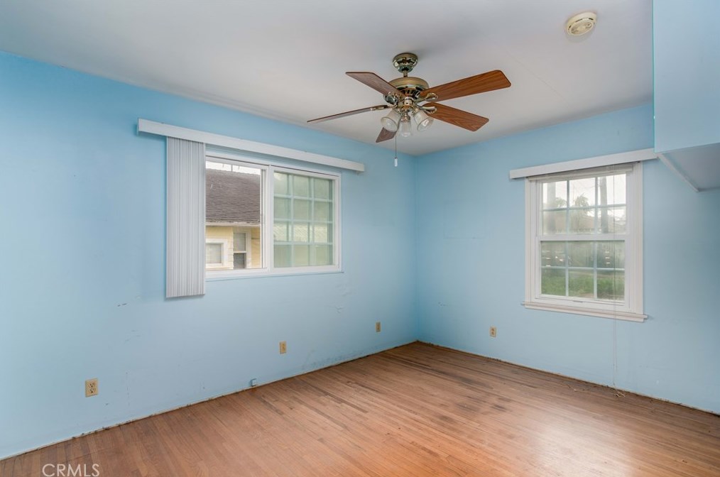 525 Maple Ave, El Segundo CA  90245-2425 exterior