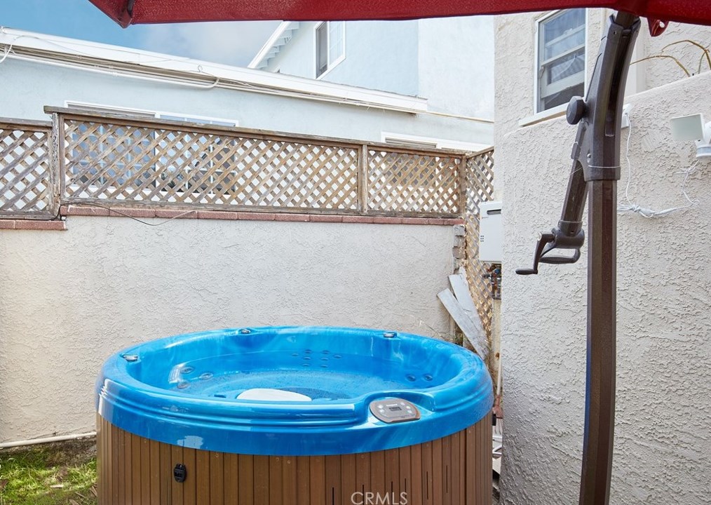 322 Loma Vista St, El Segundo CA  90245-2901 exterior