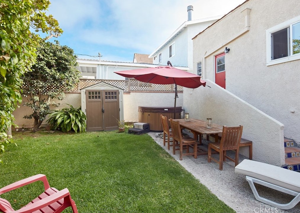 322 Loma Vista St, El Segundo CA  90245-2901 exterior