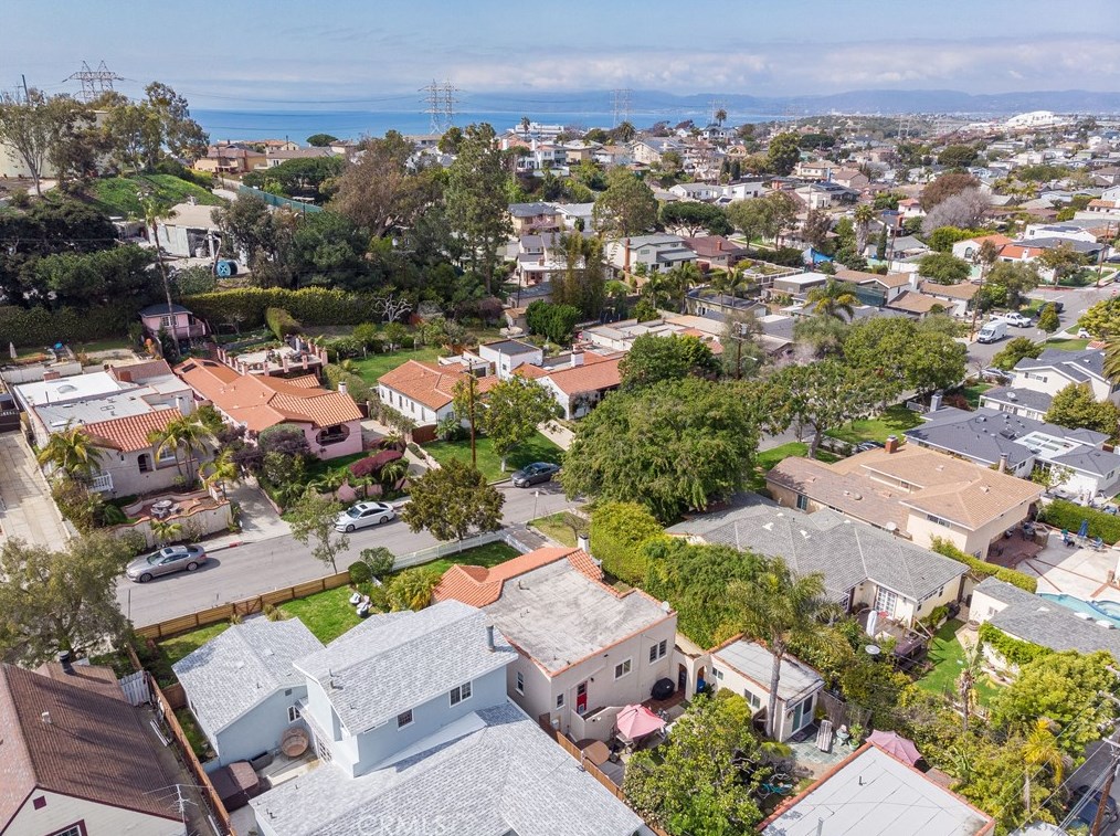 322 Loma Vista St, El Segundo CA  90245-2901 exterior