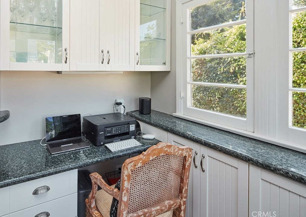 322 Loma Vista St, El Segundo CA  90245-2901 exterior