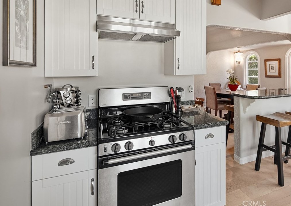 322 Loma Vista St, El Segundo CA  90245-2901 exterior