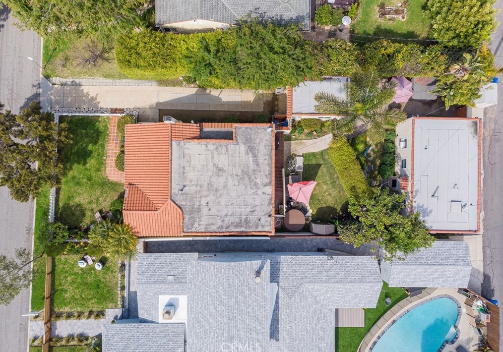 322 Loma Vista St, El Segundo CA  90245-2901 exterior