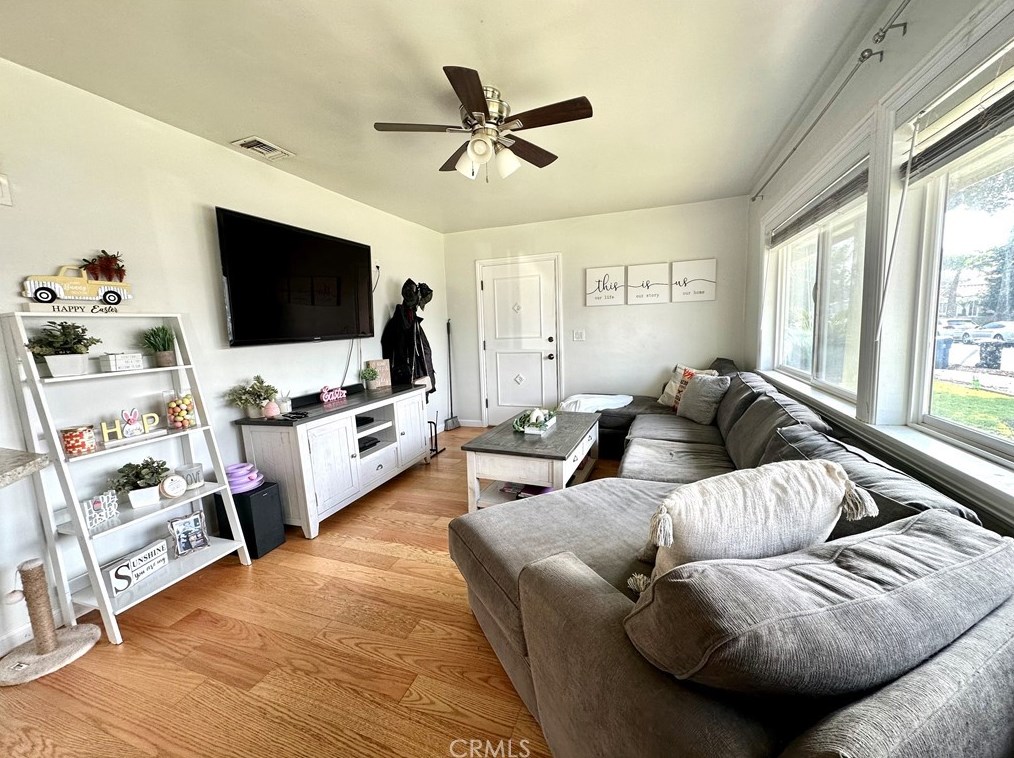 4301 W 169th St, Lawndale, CA 90260