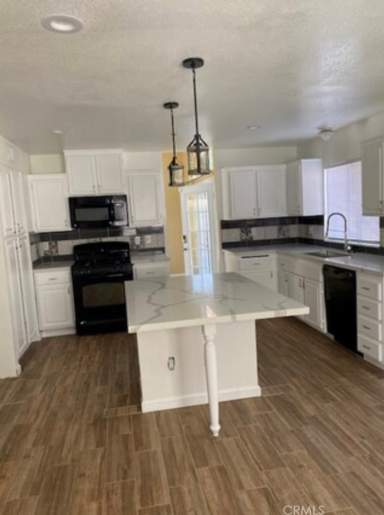 13626 Crawford Ct, Fontana, CA 92336-3903