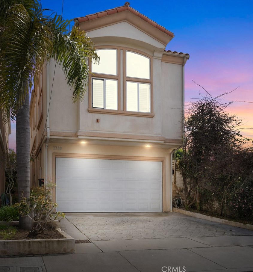 1710 Rockefeller Ln, Redondo Beach, CA 90278