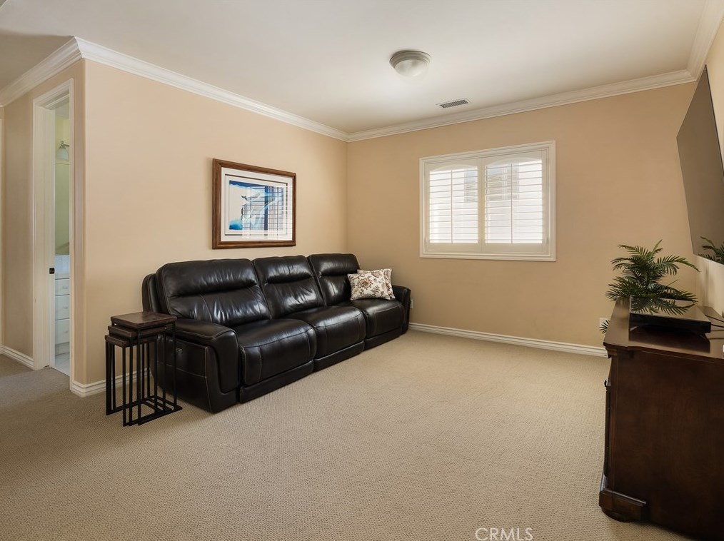 828 Penn St, El Segundo CA  90245-2511 exterior