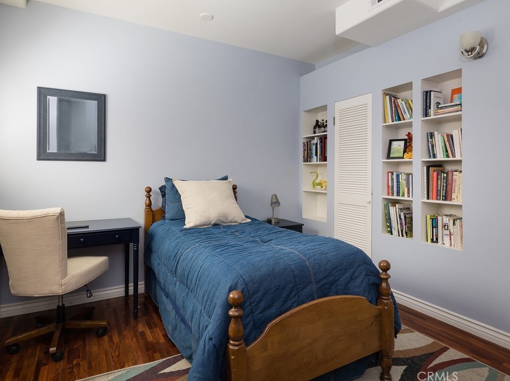 828 Penn St, El Segundo CA  90245-2511 exterior