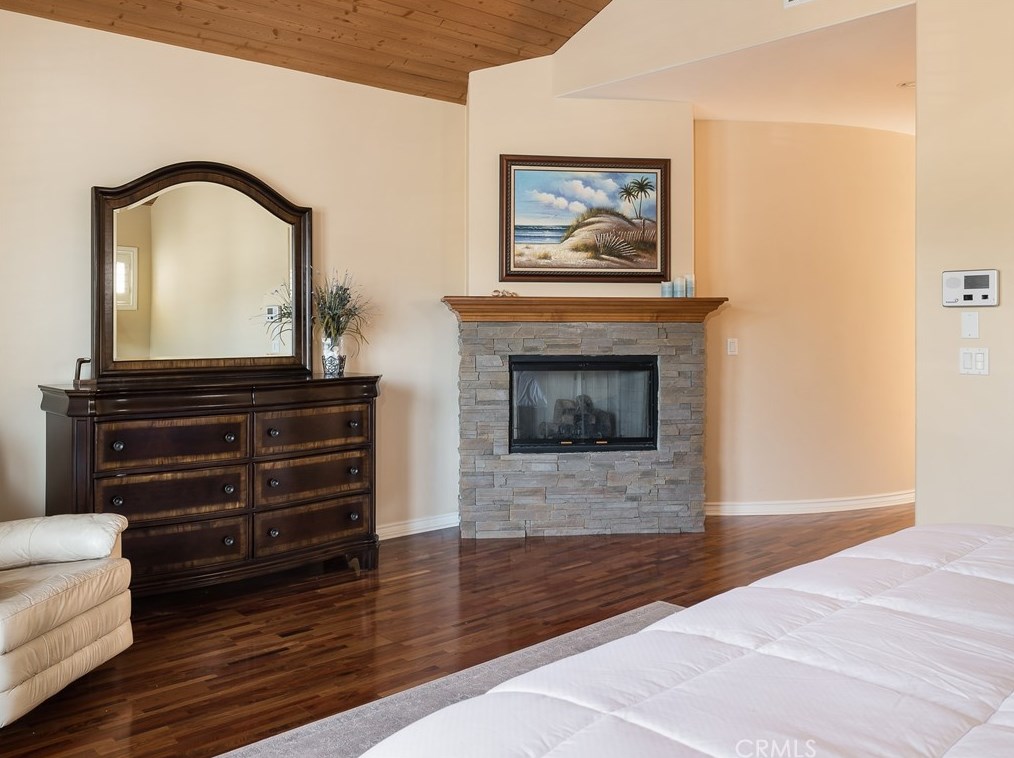 828 Penn St, El Segundo CA  90245-2511 exterior