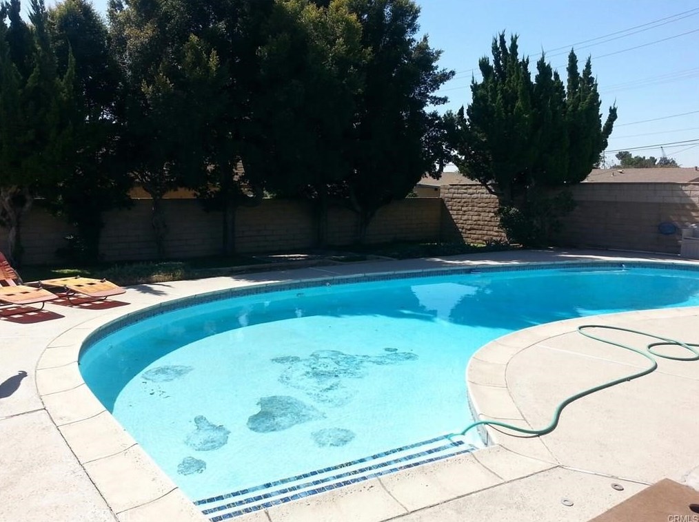 16137 Ivy Ave, Fontana, CA 92335-3349