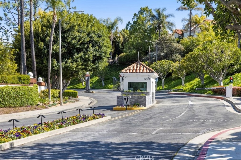 12643 Promontory Rd, Los Angeles CA  90049-6813 exterior