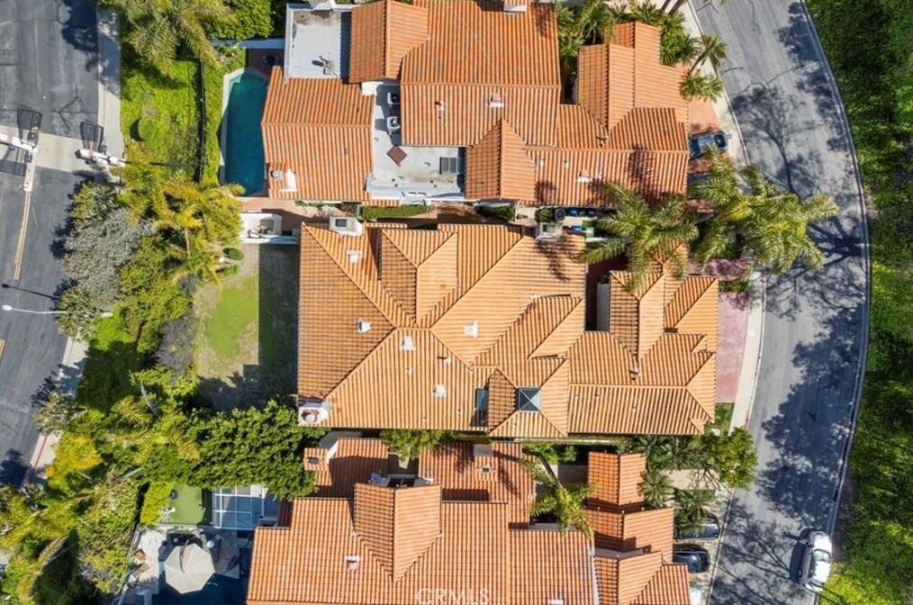 12643 Promontory Rd, Los Angeles CA  90049-6813 exterior