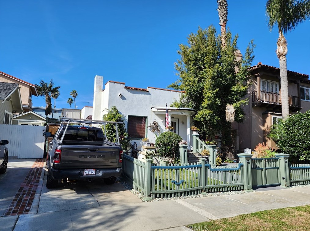 627 S Broadway, Redondo Beach, CA 90277
