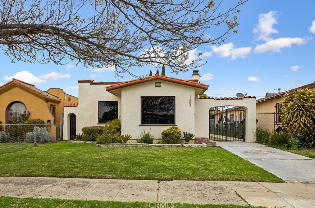 1453 88th St, Los Angeles, CA 90047-3415