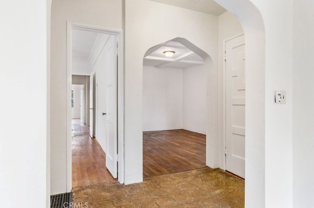 3145 78th St, Los Angeles, CA 90043-5214