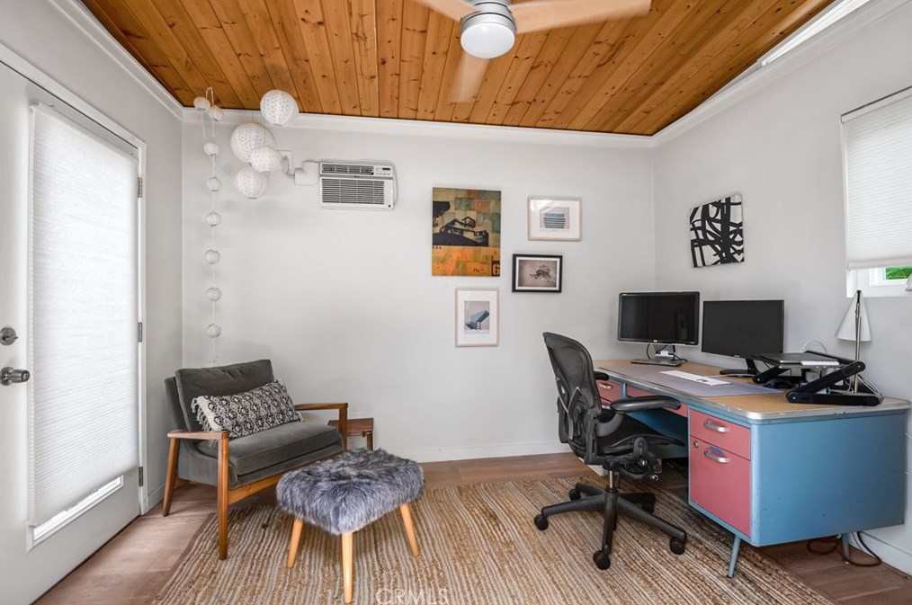 3818 Lyceum Ave, Los Angeles CA  90066-4125 exterior