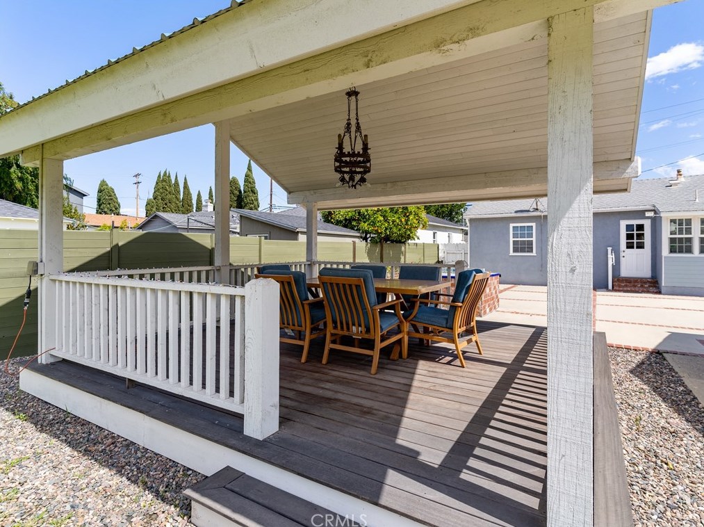 11423 Braddock Dr, Los Angeles CA  90230-5125 exterior
