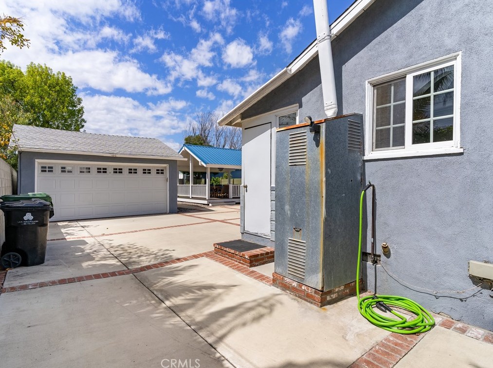 11423 Braddock Dr, Los Angeles CA  90230-5125 exterior