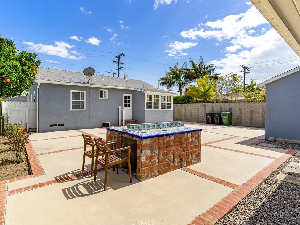 11423 Braddock Dr, Los Angeles CA  90230-5125 exterior