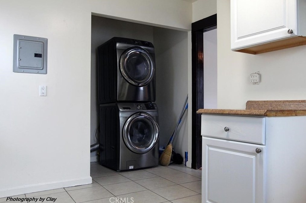 1432 58th St, Los Angeles CA  90011-4928 exterior