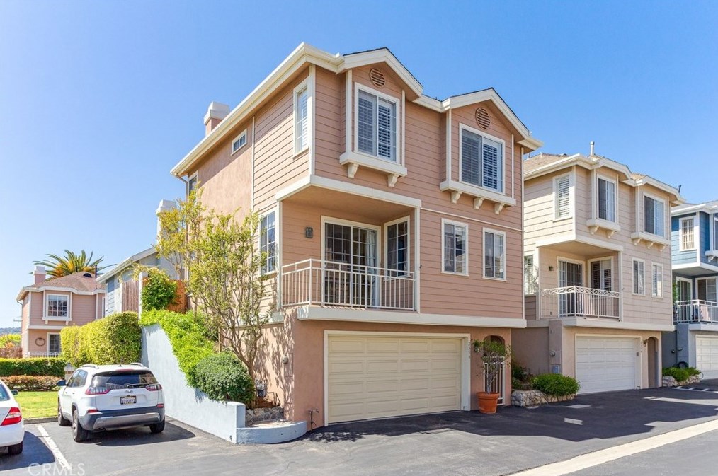 2356 241st St, Lomita, CA 90717