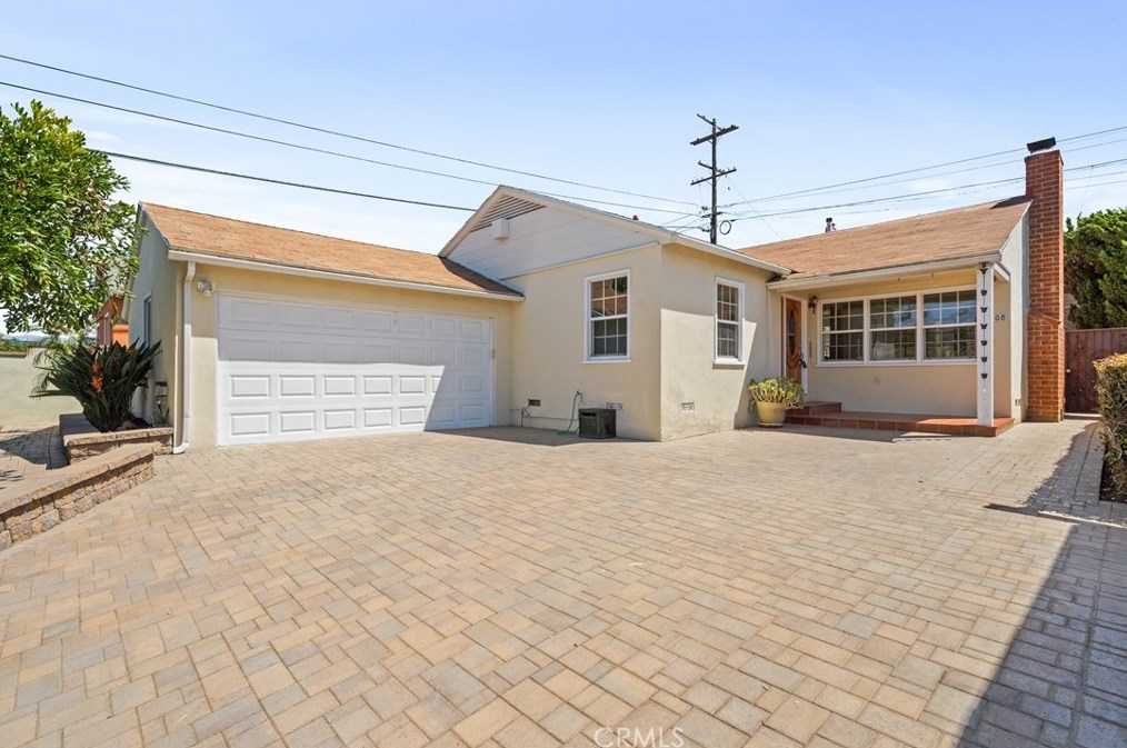 11608 Tarron Ave, Hawthorne, CA 90250