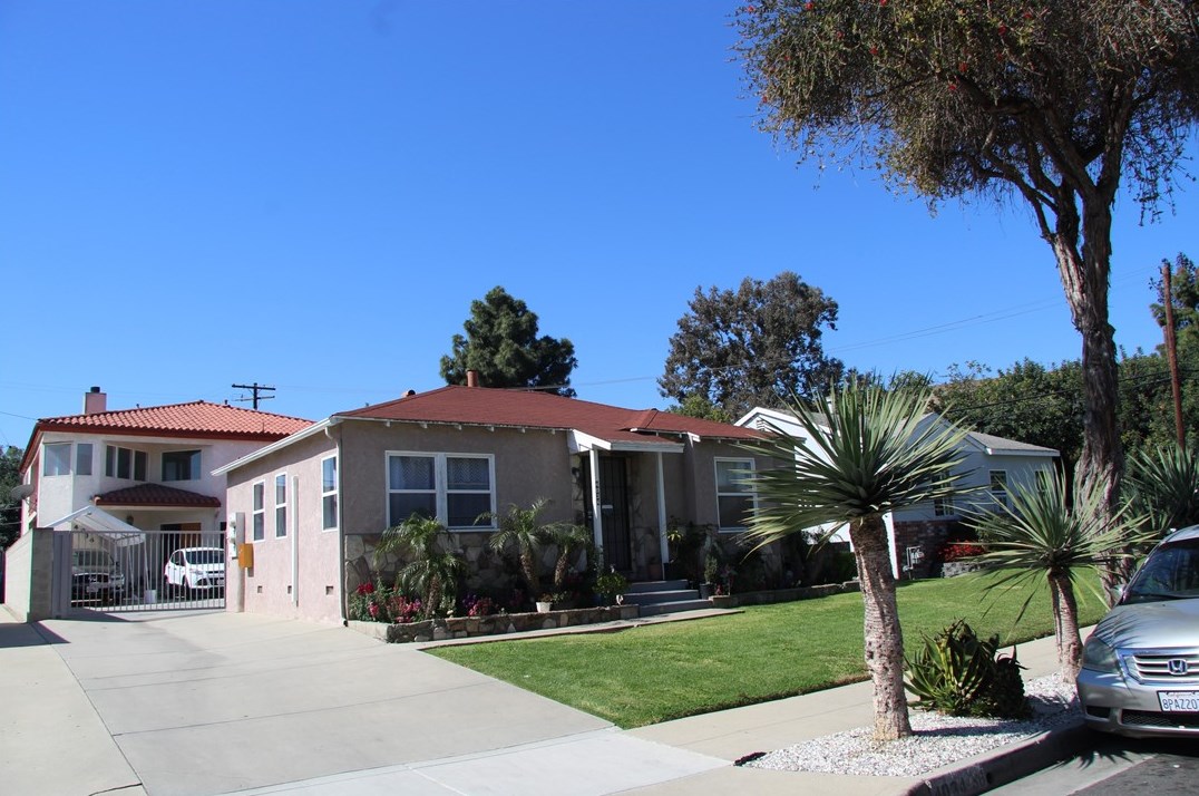 4034 W 168th St, Lawndale, CA 90260
