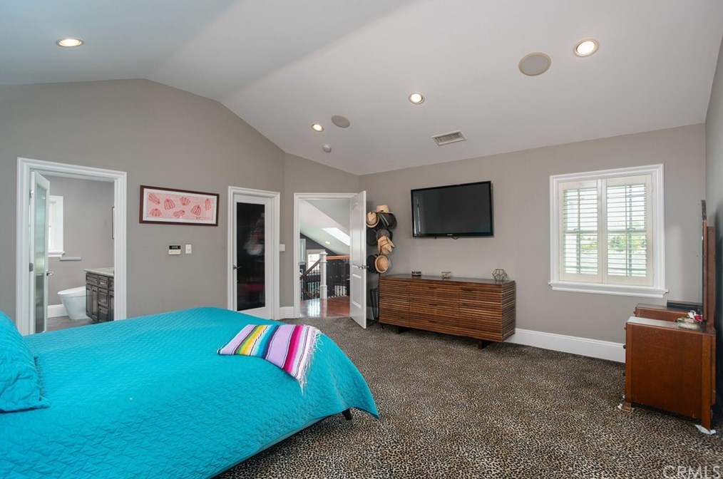 1013 Walnut Ave, El Segundo CA  90245-2550 exterior