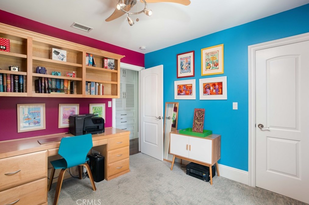 1013 Walnut Ave, El Segundo CA  90245-2550 exterior