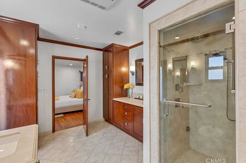 9619 Monte Mar Dr, Los Angeles CA  90035-4015 exterior