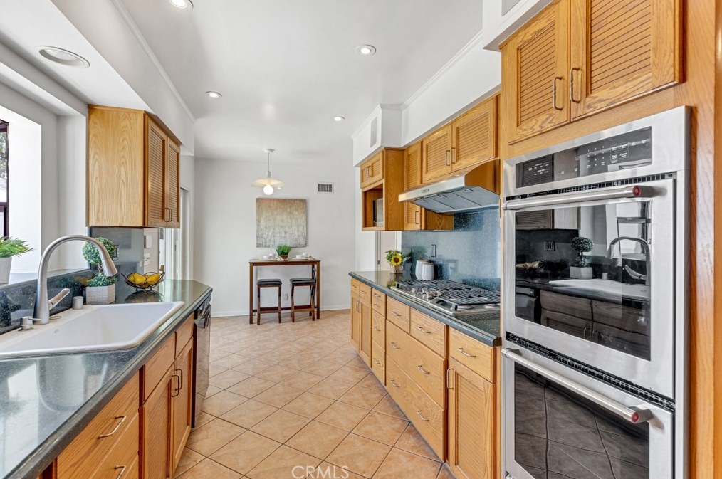 9619 Monte Mar Dr, Los Angeles CA  90035-4015 exterior