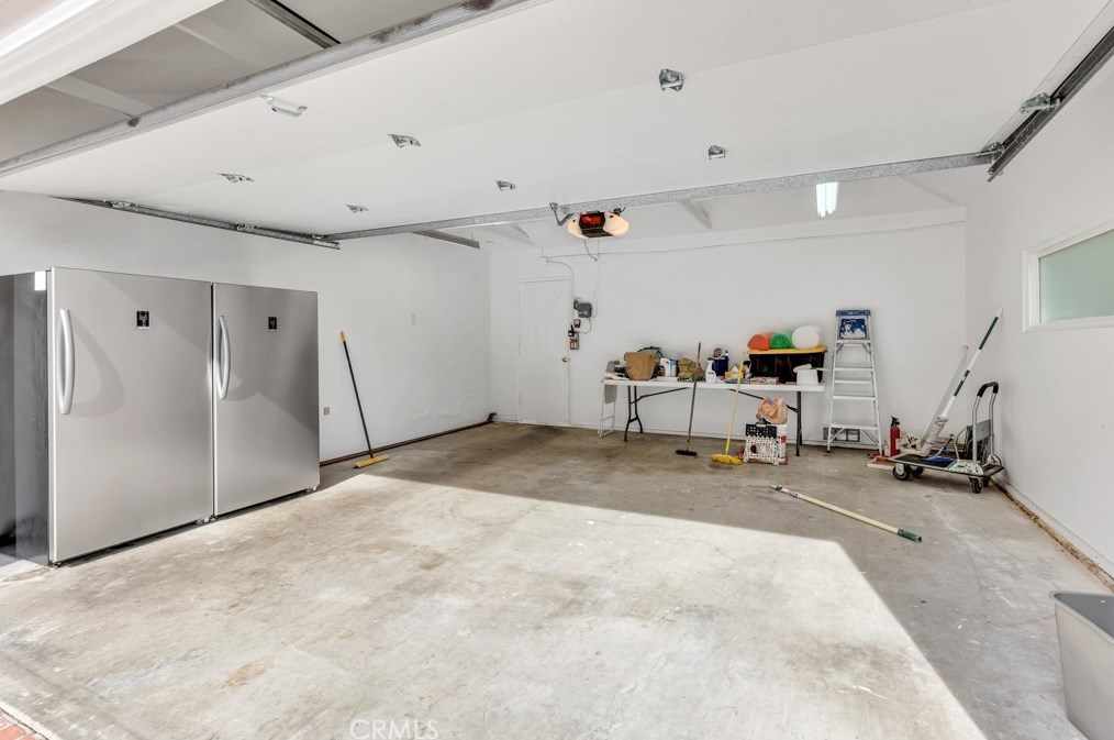 9619 Monte Mar Dr, Los Angeles CA  90035-4015 exterior