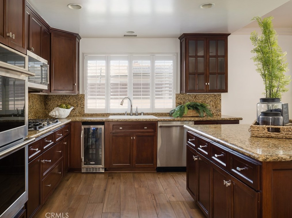 539 Maple Ave, El Segundo CA  90245-2425 exterior