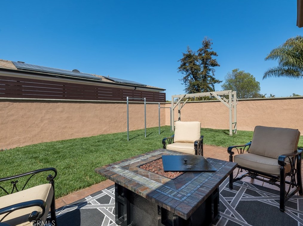 539 Maple Ave, El Segundo CA  90245-2425 exterior