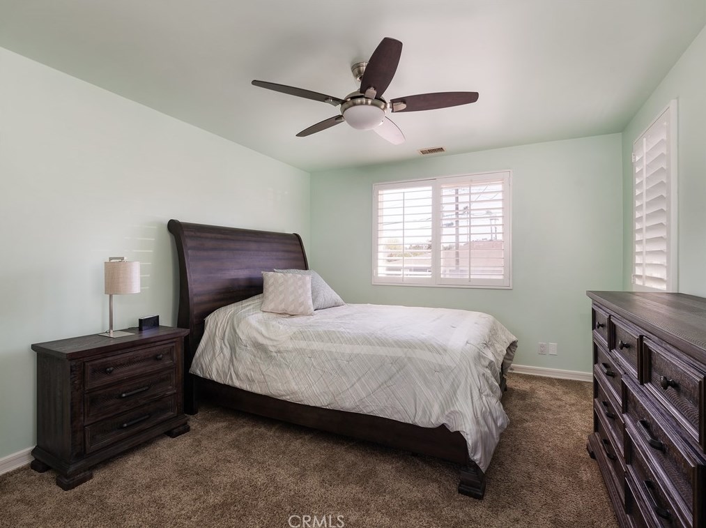 539 Maple Ave, El Segundo CA  90245-2425 exterior