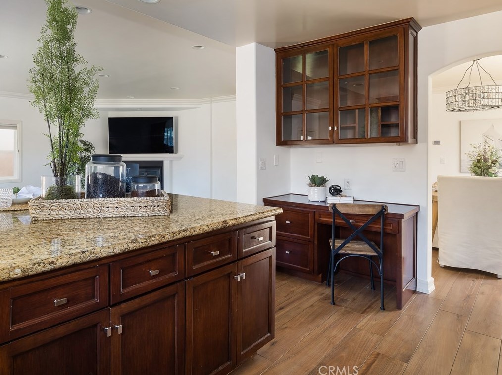 539 Maple Ave, El Segundo CA  90245-2425 exterior