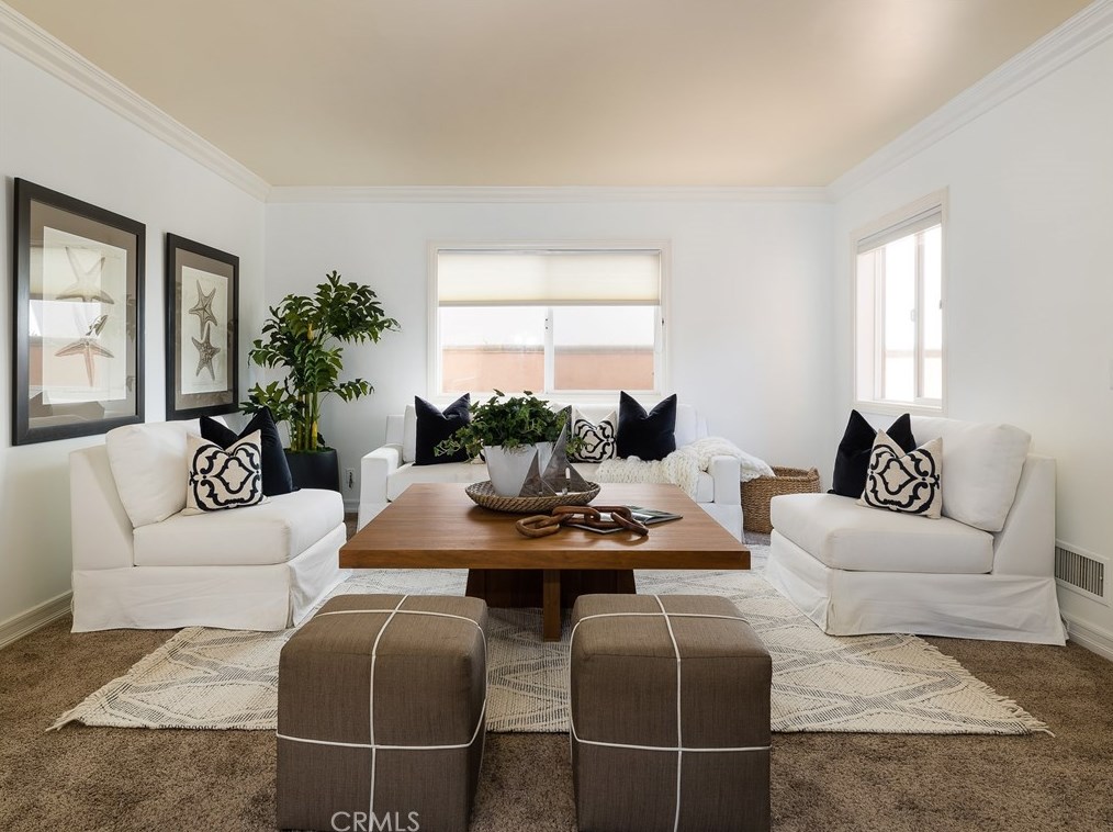 539 Maple Ave, El Segundo CA  90245-2425 exterior