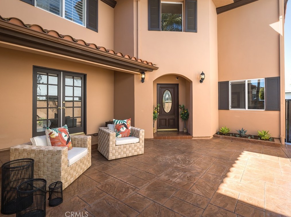 539 Maple Ave, El Segundo CA  90245-2425 exterior