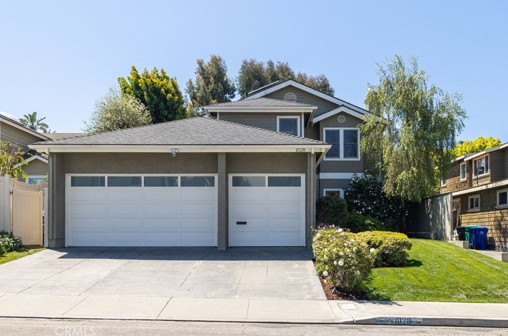 1028 10th St, Manhattan Beach, CA 90266