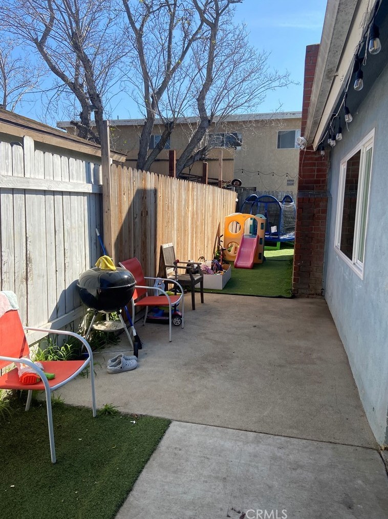 4750 W 167th St, Lawndale, CA 90260