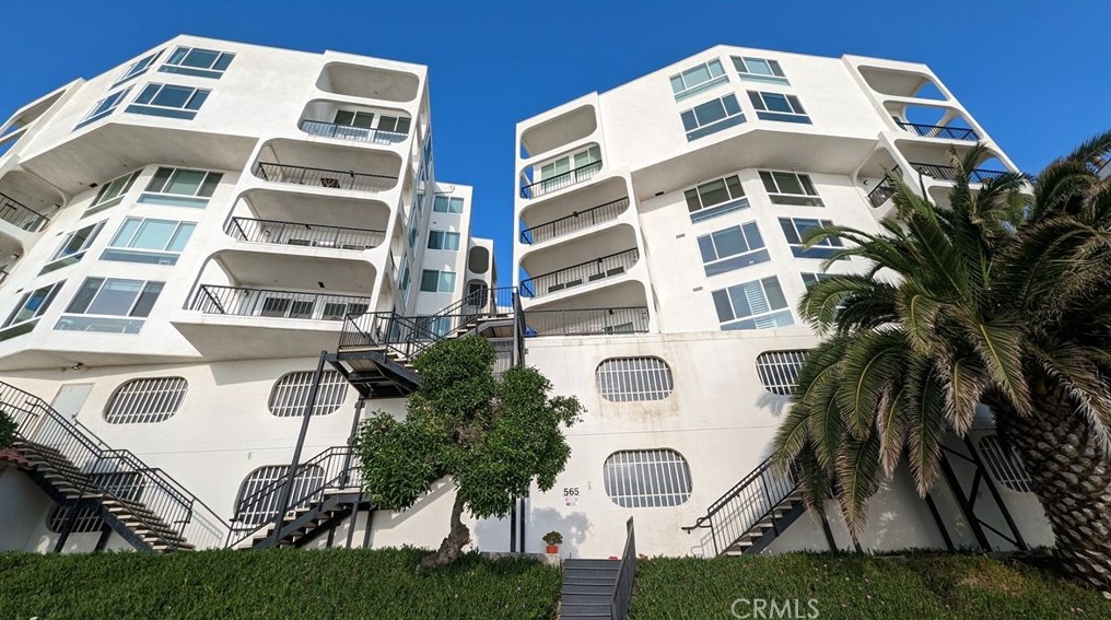 565 Esplanade #309, Redondo Beach, CA 90277