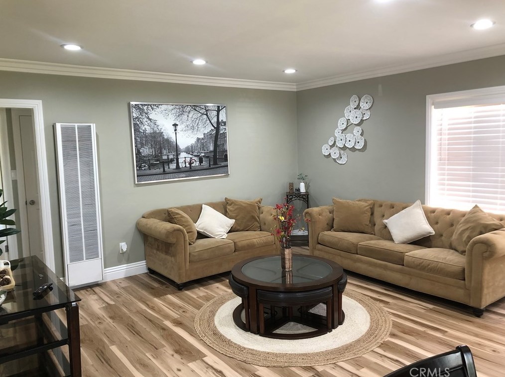 3853 W 118th Pl, Hawthorne, CA 90250