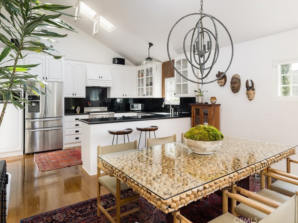 228 Maple Ave, El Segundo CA  90245-2330 exterior