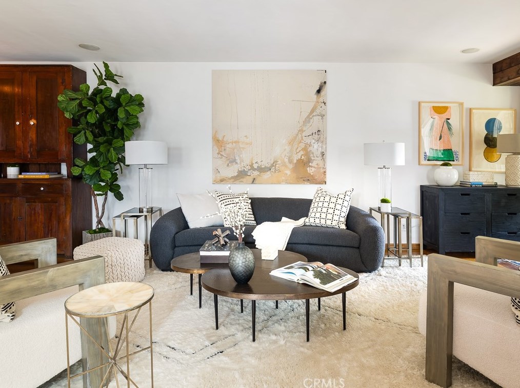 228 Maple Ave, El Segundo CA  90245-2330 exterior