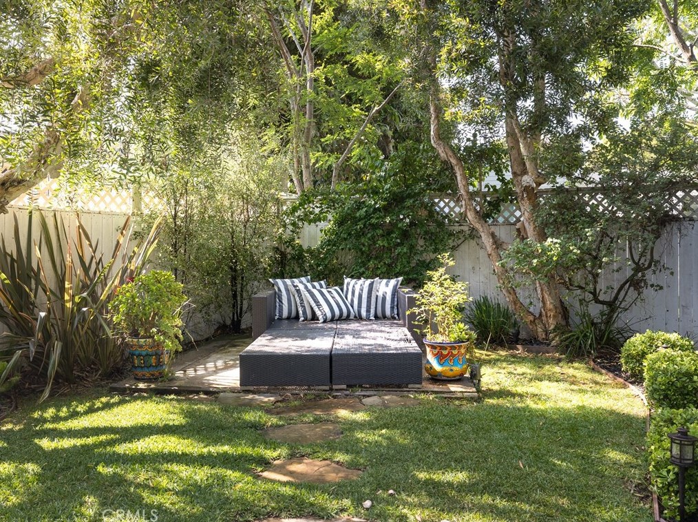 228 Maple Ave, El Segundo CA  90245-2330 exterior