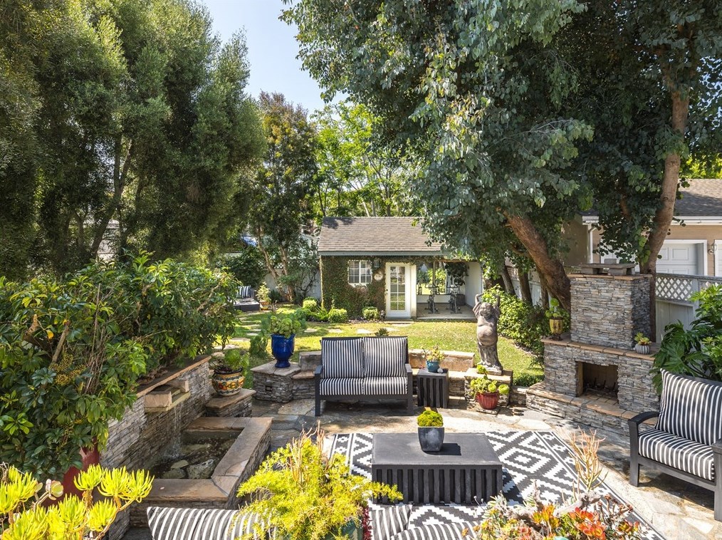 228 Maple Ave, El Segundo CA  90245-2330 exterior