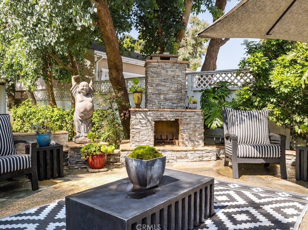 228 Maple Ave, El Segundo CA  90245-2330 exterior