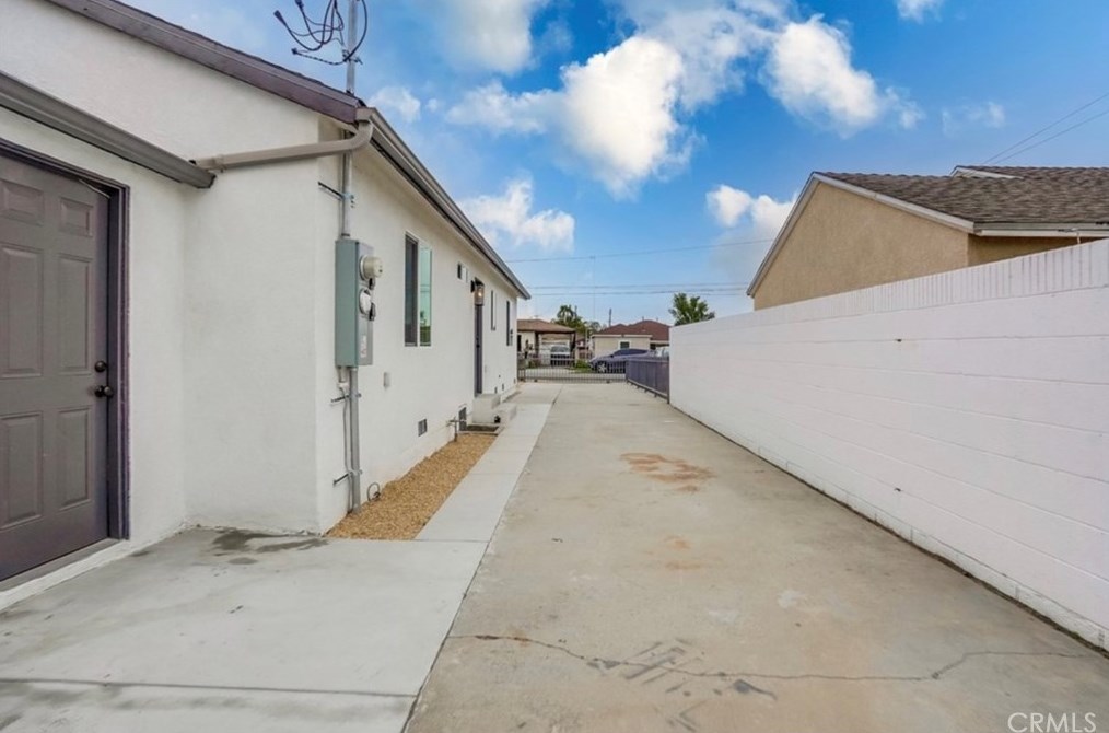 15221 Ibex Ave, Norwalk CA  90650-6635 exterior
